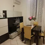 Bilocale ristrutturato ed arredato Porta Romana